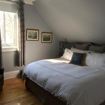 La Belle Aux Berges Bed & Breakfast Saint-Denis-sur-Richelieu Exterior photo